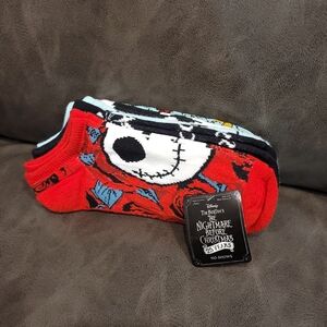 NWT 25 years Nightmare Before Christmas socks